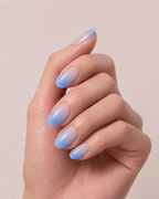 blue fade — Ein klarer Verlauf von Milchrosa in Himmelblau.