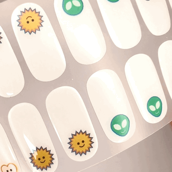 Gel Nail Strips – Character Color Change | Laonsi Say Hi - Image 3