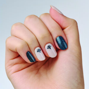 [Manicure] Novel Grace - Dark blue & White glitter