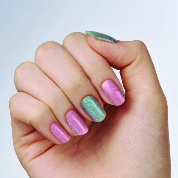 Gel Nail Strips – Pink, Green Glitter | Laonsi Serene Night - Image 3